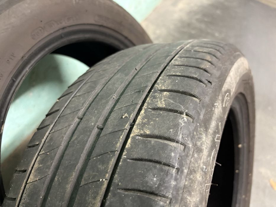 2 pneus Michelin Primacy 3 com meio piso. 205/55R16
