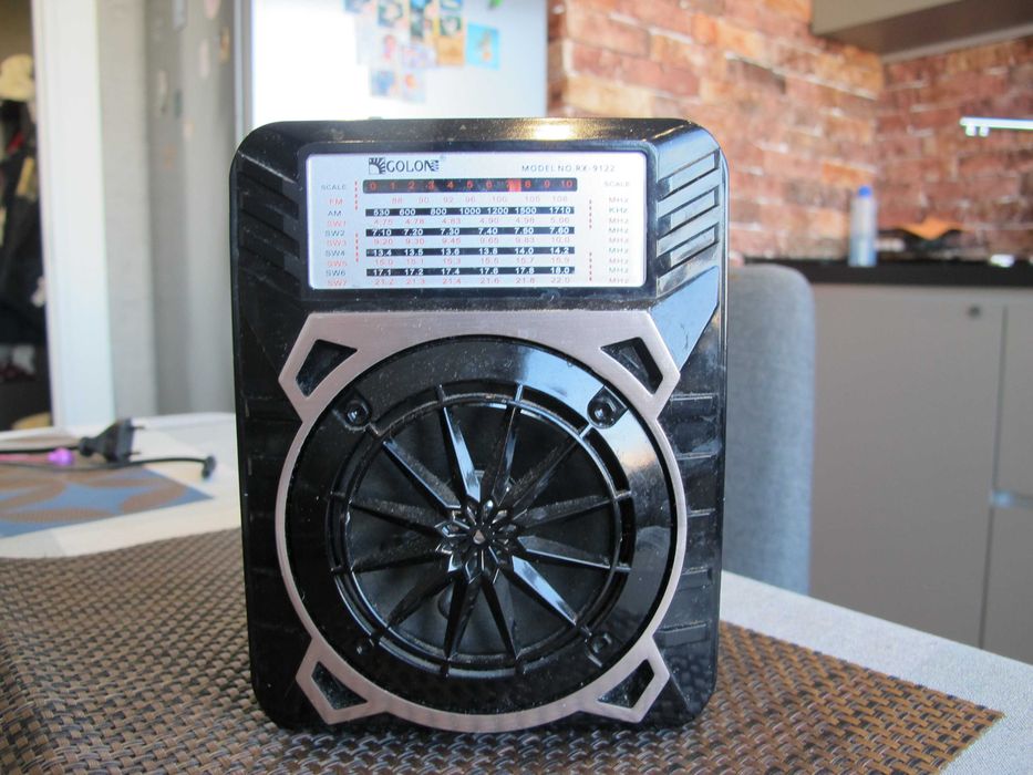 Стильное мини радио с фонариком 220V, с аккумулятором + подарок