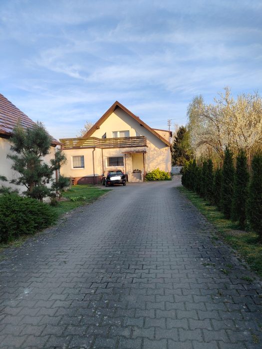 Przestronny dom jednorodzinny o powierzchni 170 m2 na dzialce 11 arów