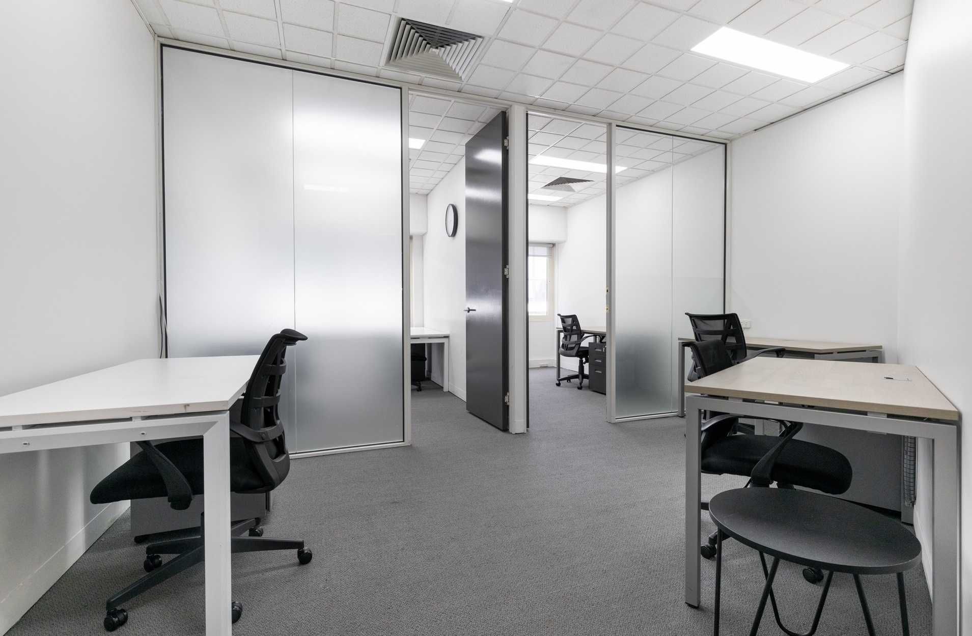 Wynajem biura w Warszawie:Pełni powierzchnia biurowa Regus Equator II