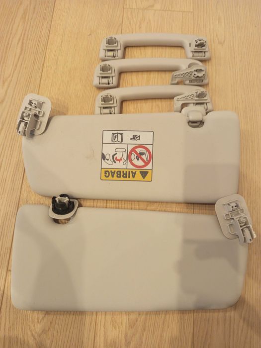 Megane V e-tech daszki przeciwsłoneczne rączki