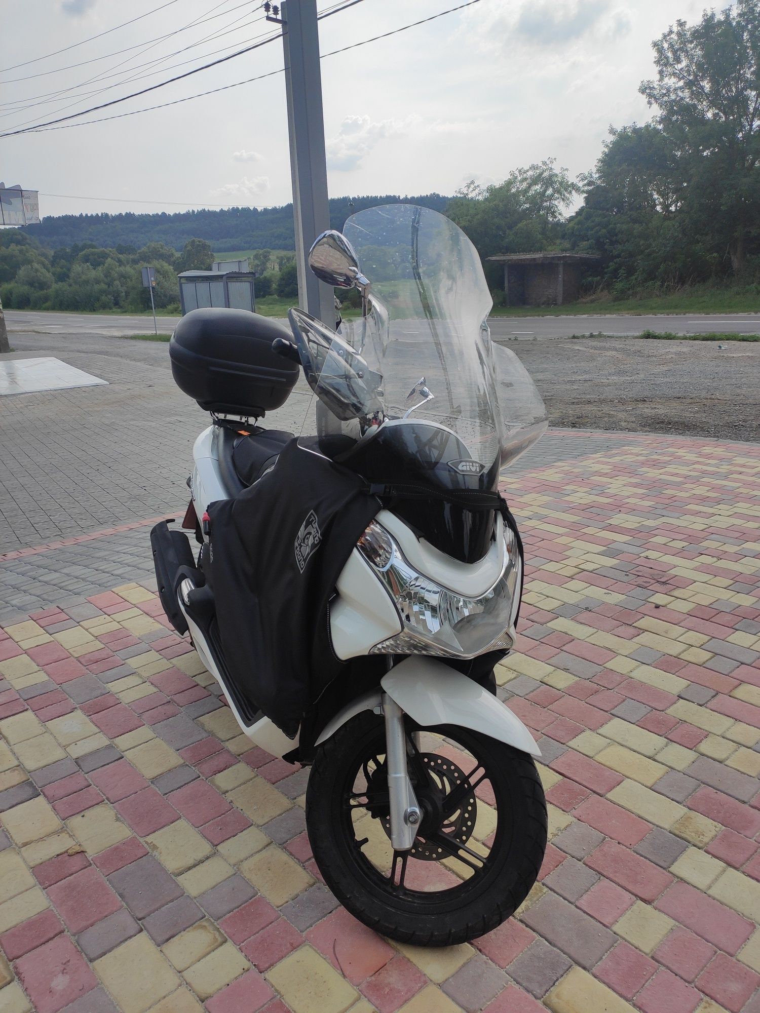 Скутер Honda pcx 150