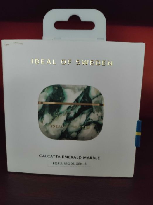 Чехол iDeal of Sweden для Airpods