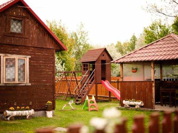 Sylwester,domek lub pokoiki,kuligi z ogniskiem,balia z jacuzzi,las.