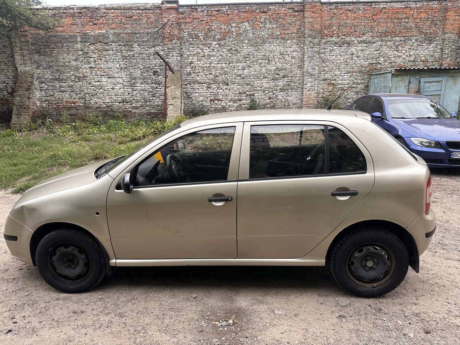 Продам авто Skoda Fabia 2005 1.2 бензин