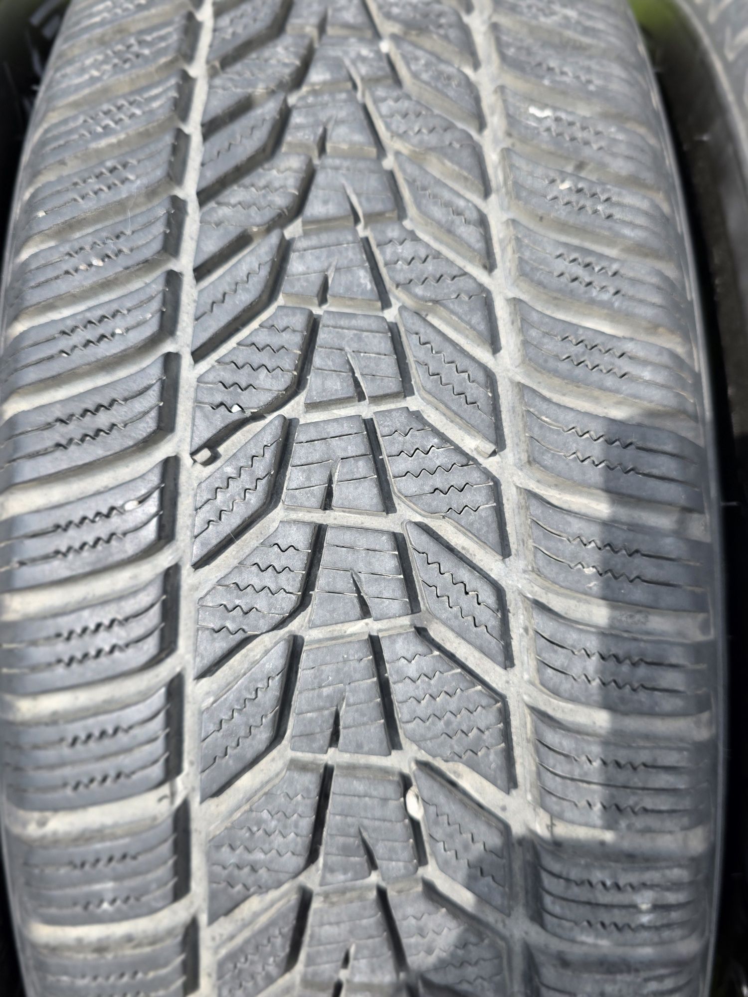 Opony zimowe Hankook 215/65/ 17