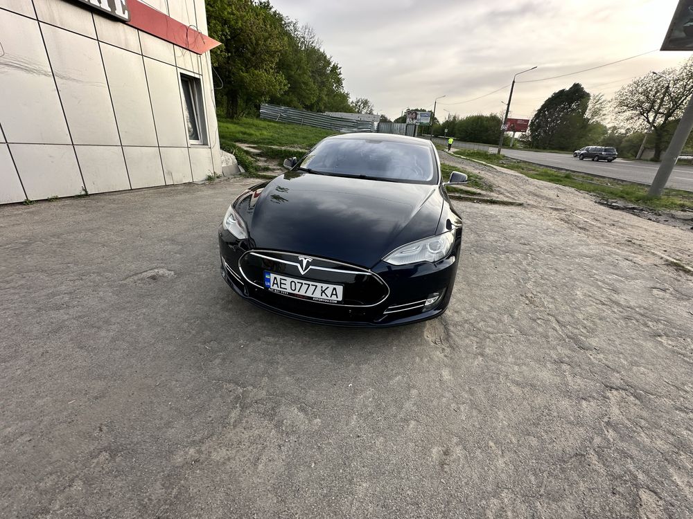 Продам Tesla model s
