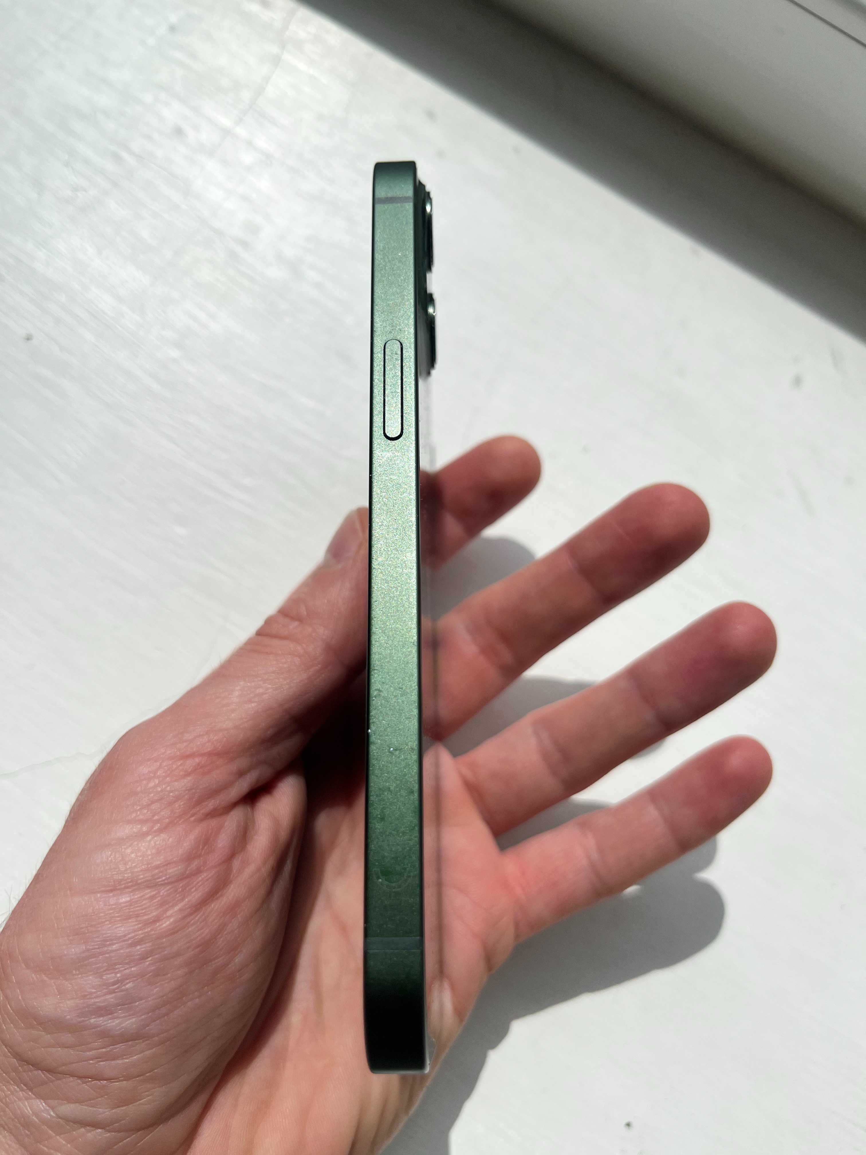 iPhone 13 Зелений- 128 GB. Батарея 83. Добрий стан.