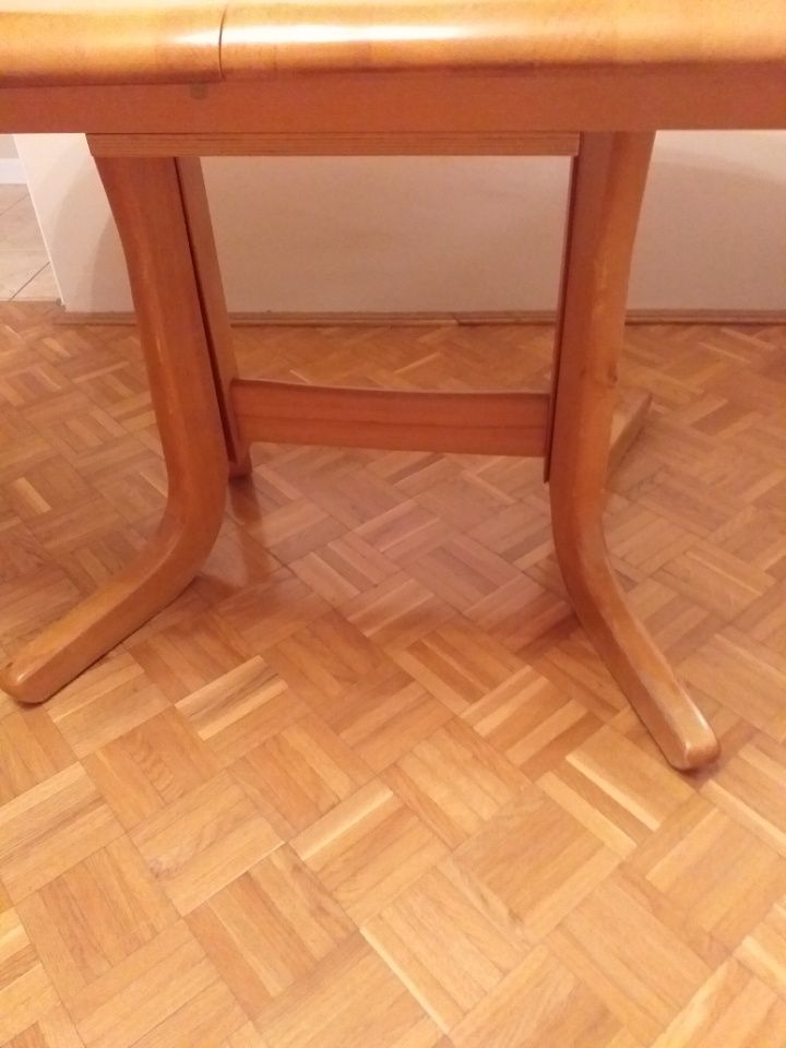 Stół drewniany rozkładany