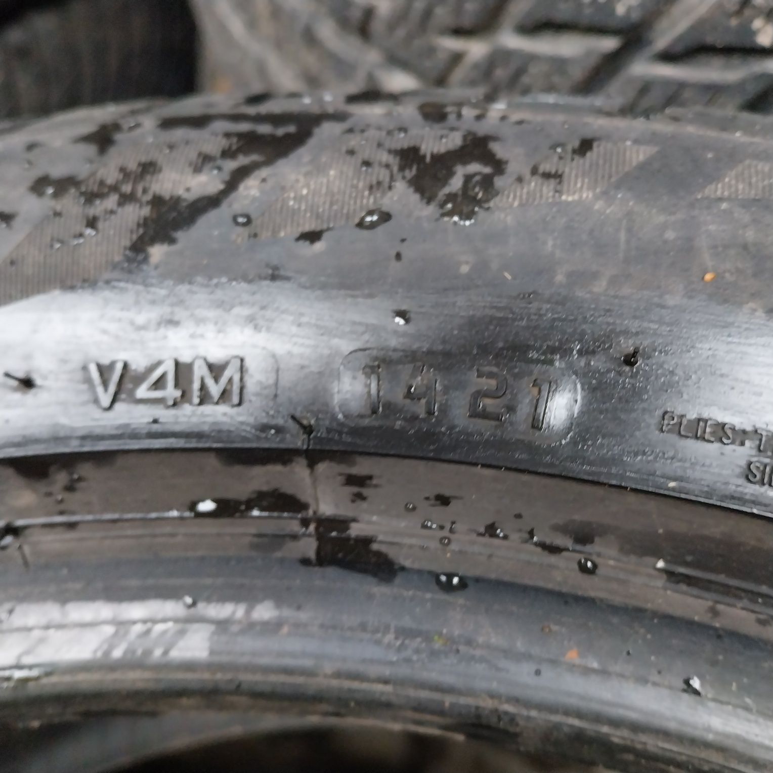 Opony Całoroczne BRIDGESTONE 235/50R19 103W