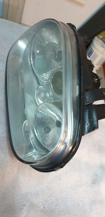 Conjunto faróis VW golf IV TDI
