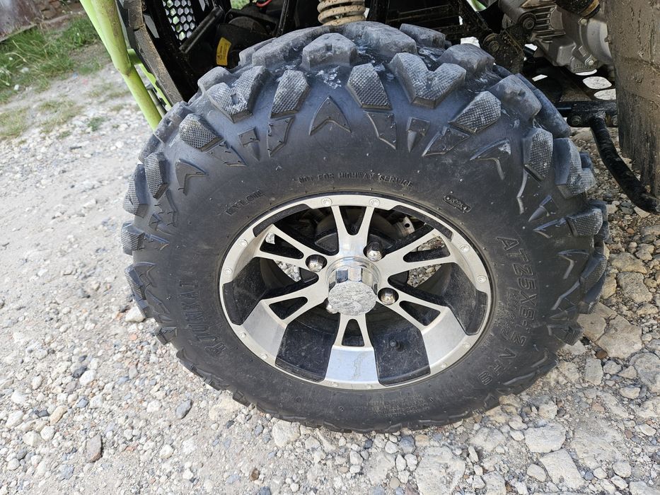 Продам квадроцикл 250 кубів (стан нового)