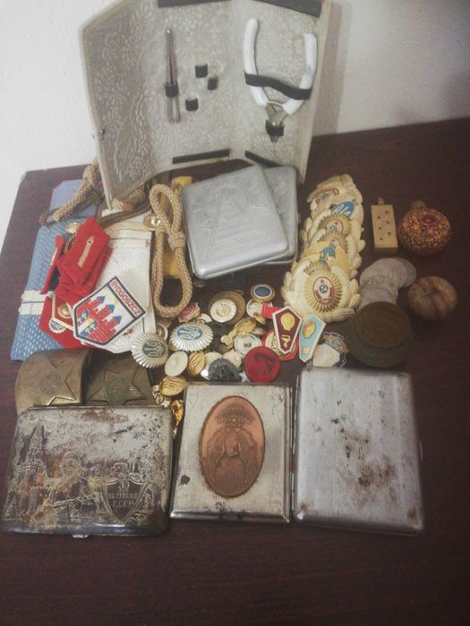 Календарики,погоны, петлицы, эмблемы