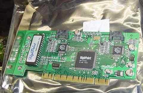Controladora HighPoint RocketRAID 1520 v2 PCI-Para 2 dispositivos SATA