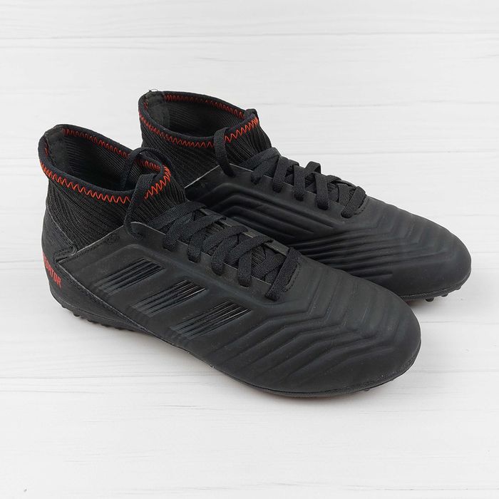 Сороконожки Adidas Predator Tango р.35,5