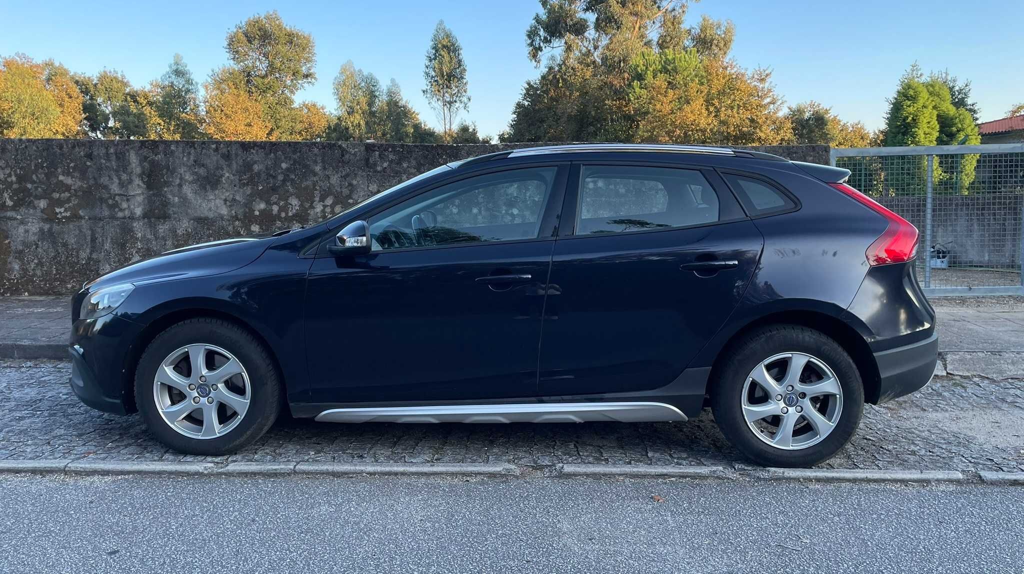 Volvo V40 Cross Country D2 Auto 111100km