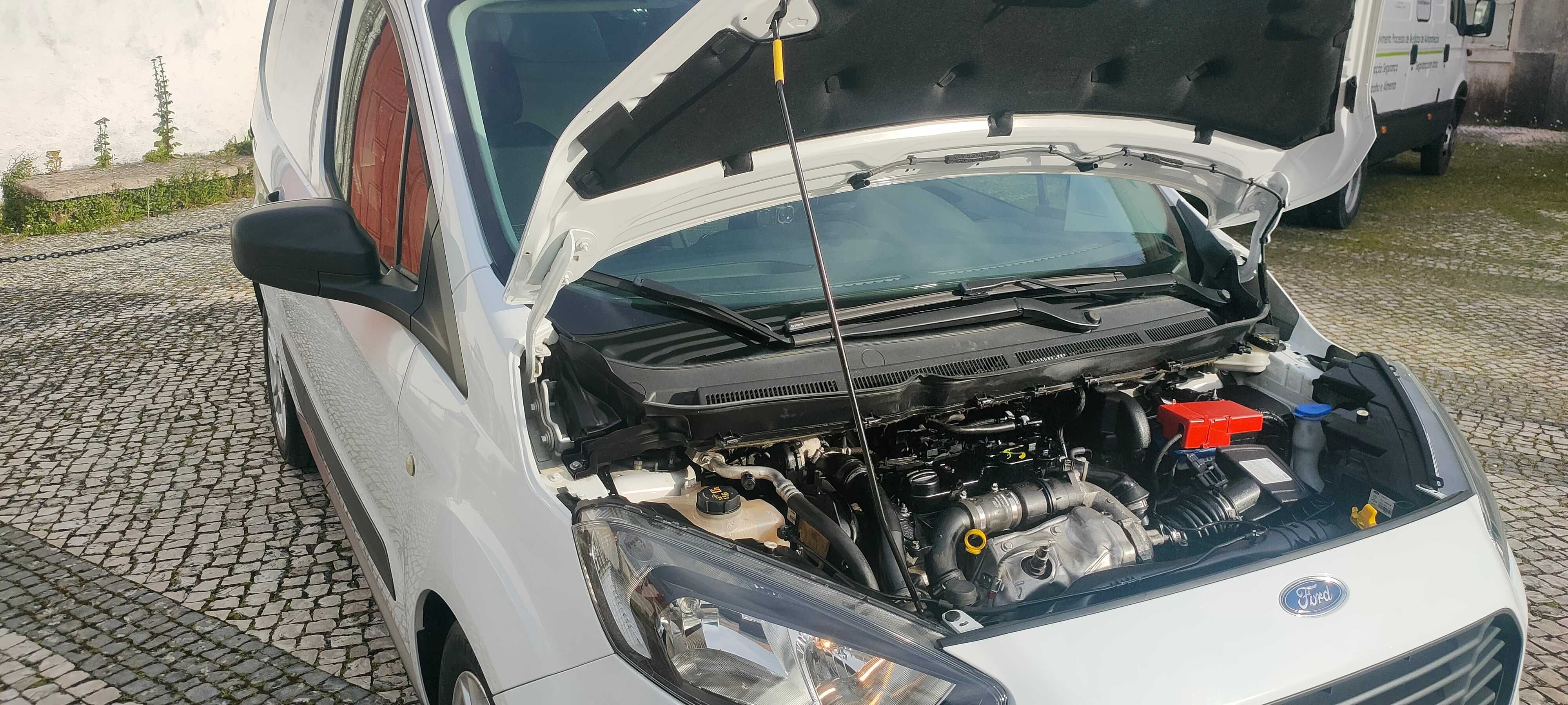 Ford Transit  Courier 2019 - Cx & Vel - c/ Iva Dedutivel