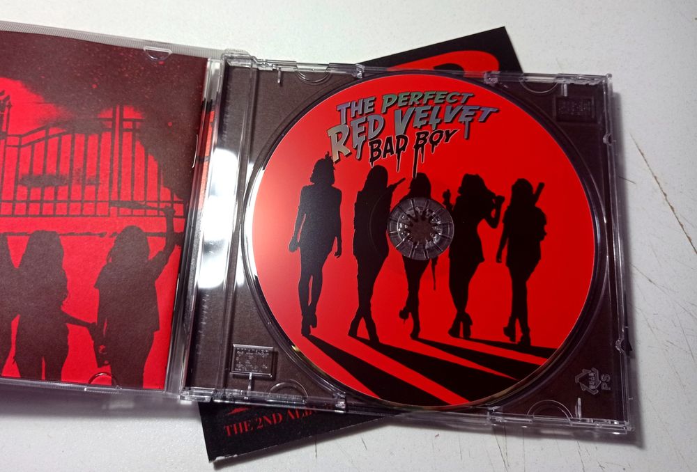 Red Velvet 2nd Album Repackage [The Perfect Red Velvet - Bad Boy]