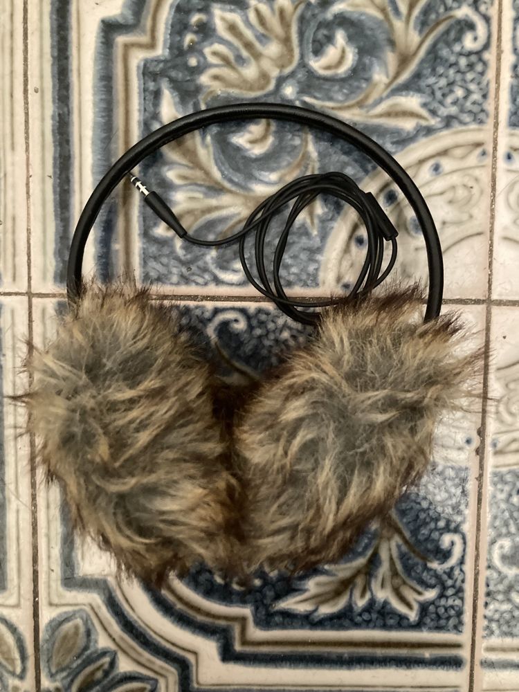 Headphones com fio