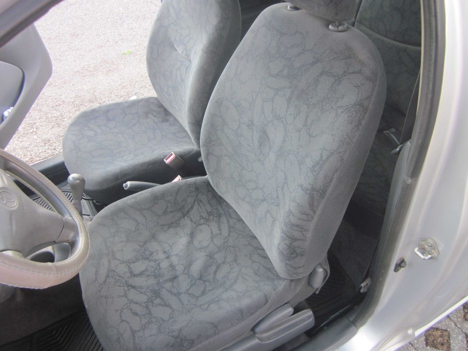 TToyota Yaris 2002 1.0 2 donos
