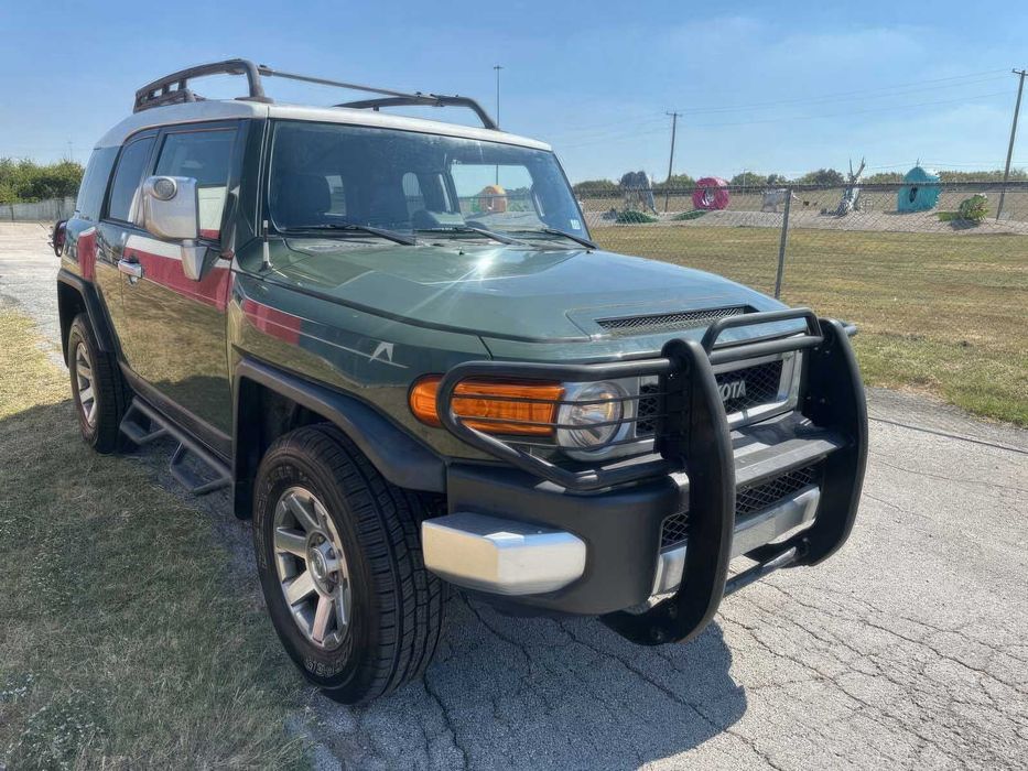 Toyota FJ Cruiser      2014