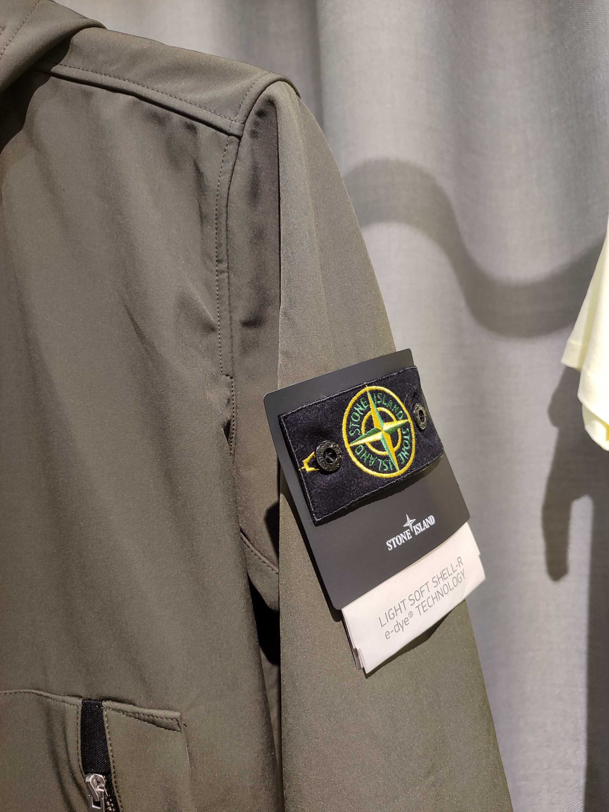 Куртка STONE ISLAND 40727 Soft Shell-R Hooded Jacket Olive SI0122-OL