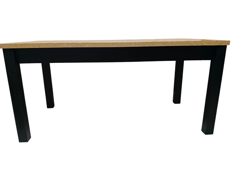 Stół rozkładany z krzesłami