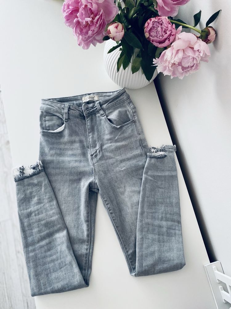 Spodnie jeansowe Laulia szare jeansy rurki