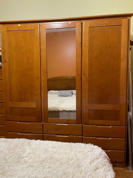 Cama de casal e 2 mesas de cabeceiras - madeira cerejeira