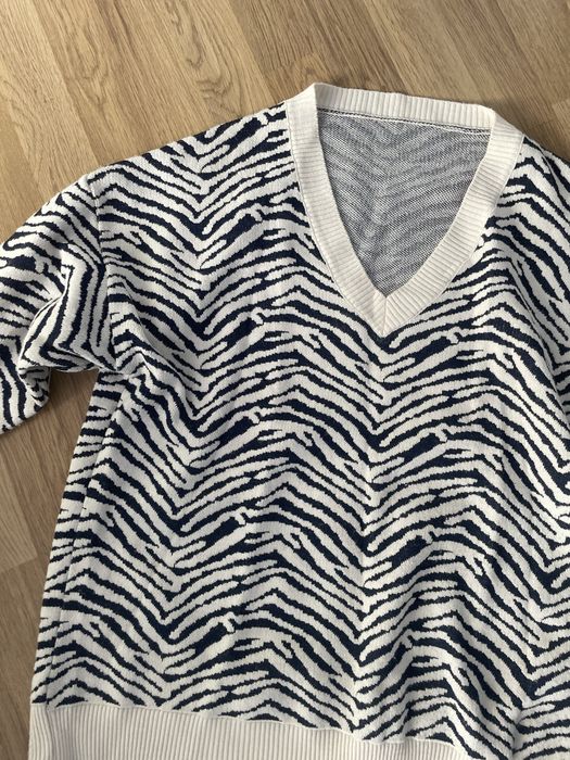 Светр, розмір M-L