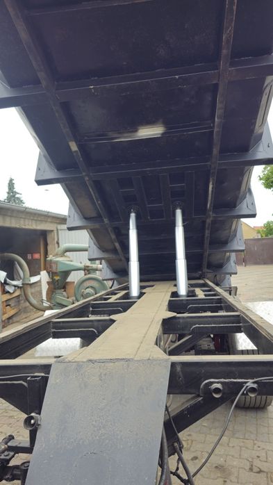 Sprzedam przyczepa skorupowa  z hydrauliczna klapą