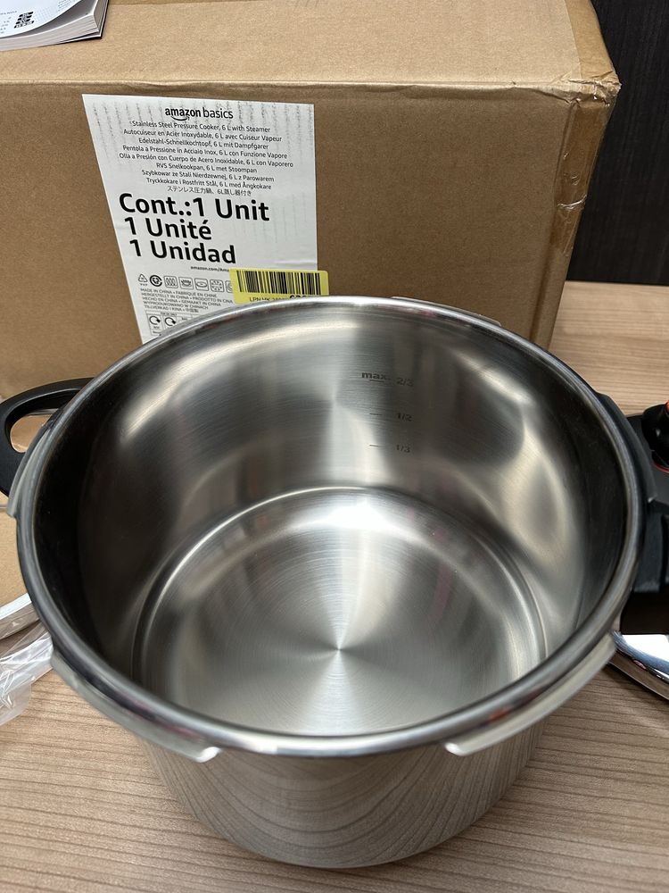 Szybkowar 6l Amazon Basics z parowarem ze stali - nowy i kompletny