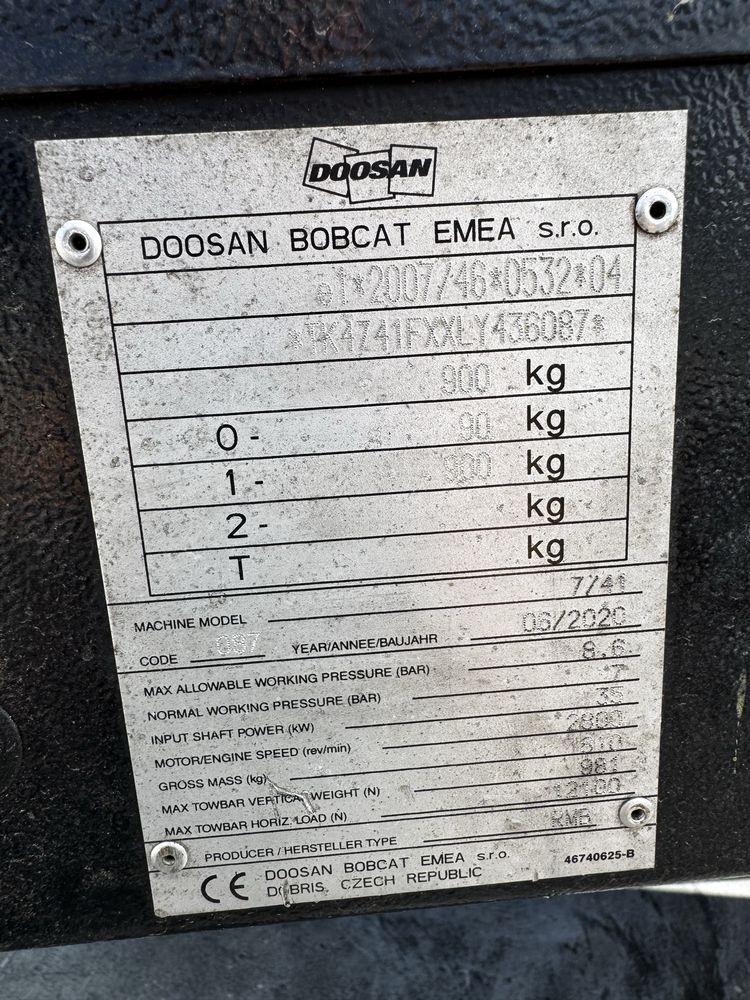 Kompresor srubowy spalinowy DOOSAN 7/41 jak nowy