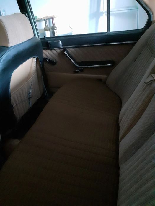SEAT 127