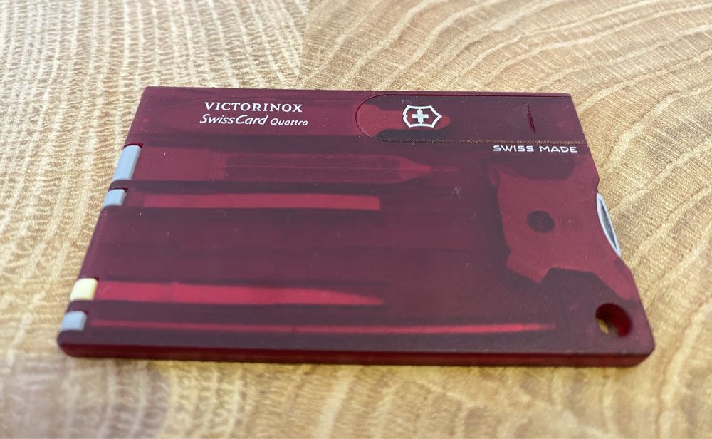 Victorinox SwissCard Quattro Rubin Red czerwony