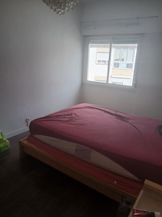 Aluga se Quarto centro odivelas a casal.