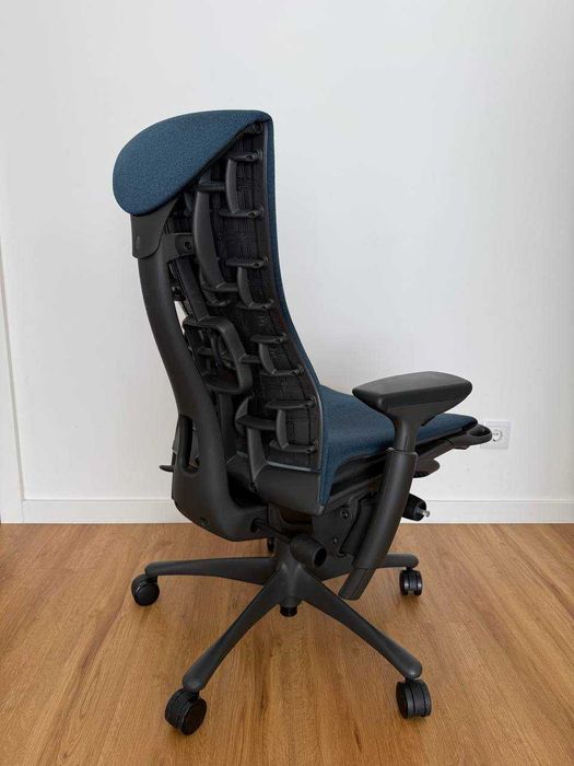 Herman Miller Embody - Sync Nightfall-Black
edition
