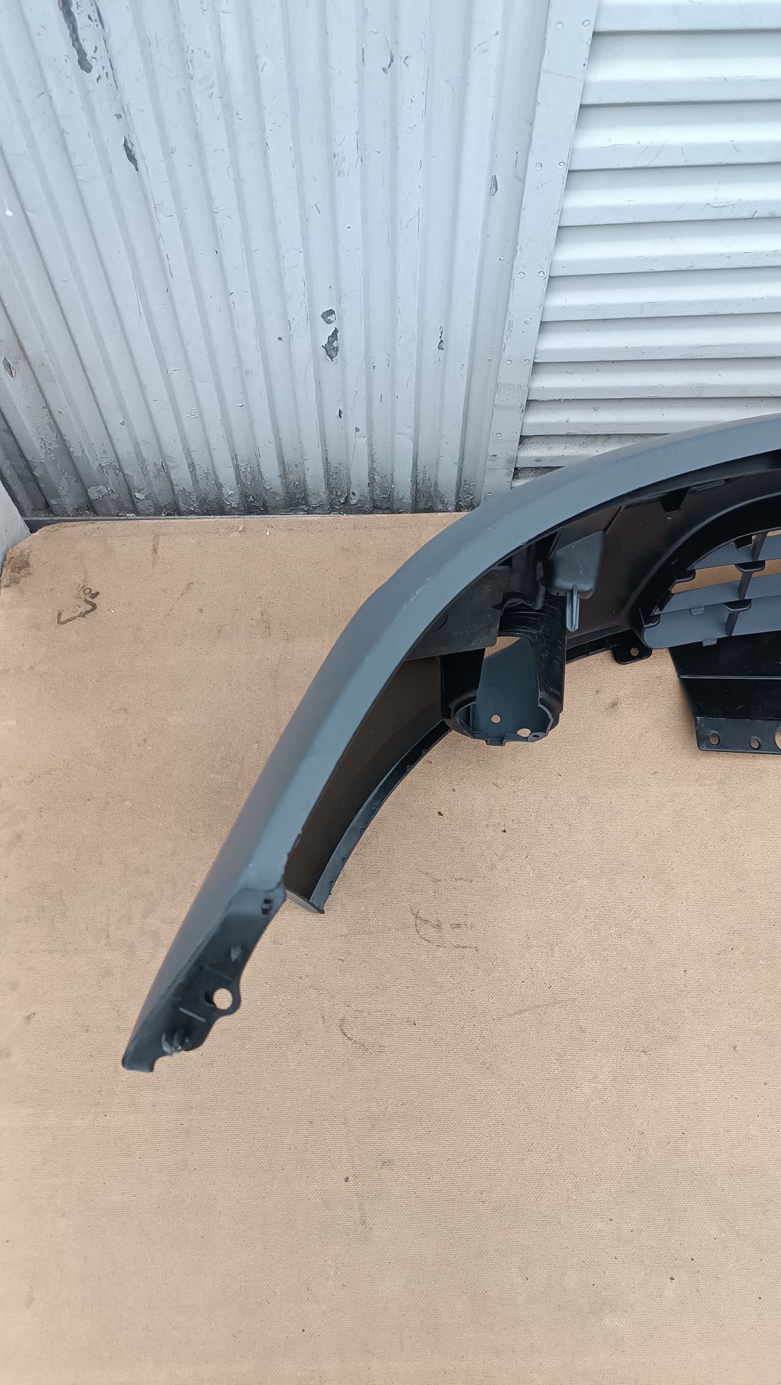 Vendo parachoque de frente citroen C3 ano 2002/05