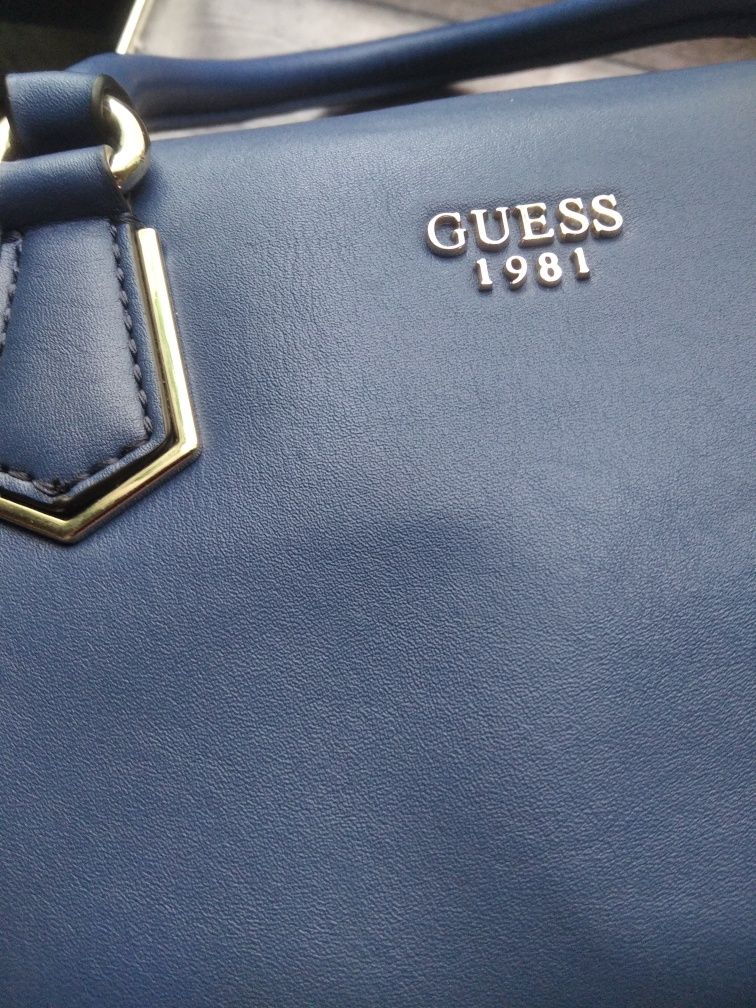Оригинальная женская сумка GUESS
