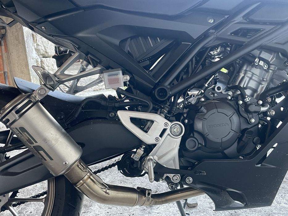 Honda CB125R – Excelente estado! Poucos kms!