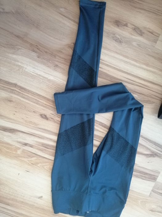 Granatowe legginsy sportowe damskie Crivit XS
