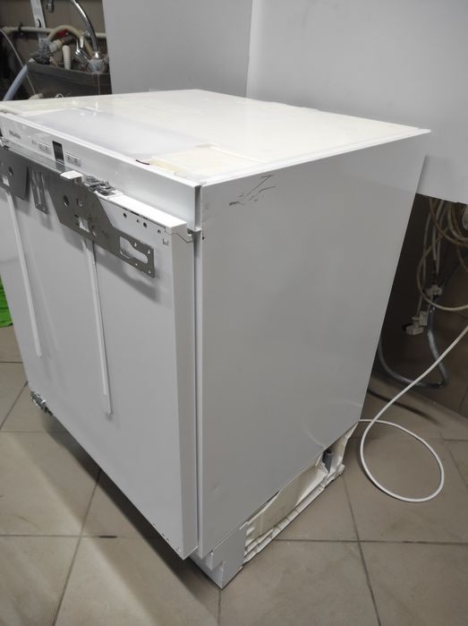 Морозильная камера miele F 31202 UI.