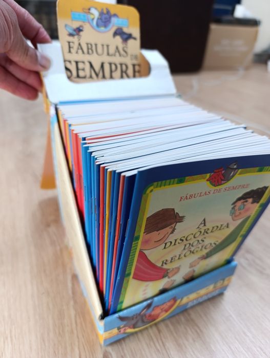 Vendo coleção de livros infantis FÁBULAS DE SEMPRE da Everest Editora