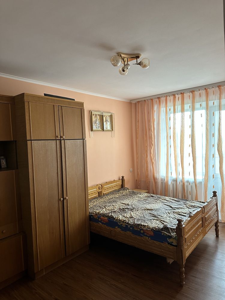 Продам 2к квартиру з ремонтом та меблями, Дубровиця