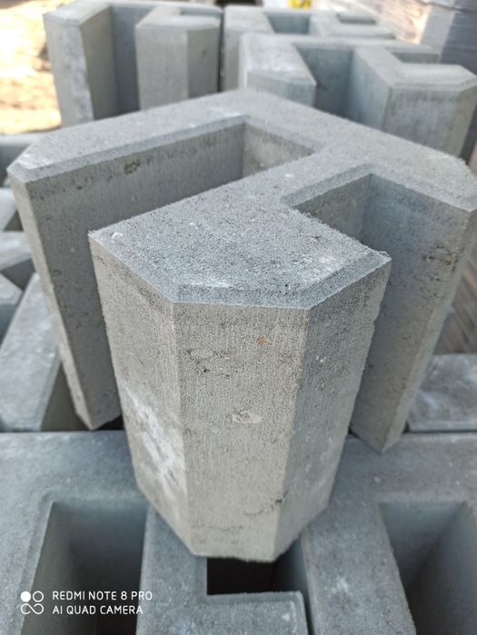 Łącznik betonowy narożny 20cm