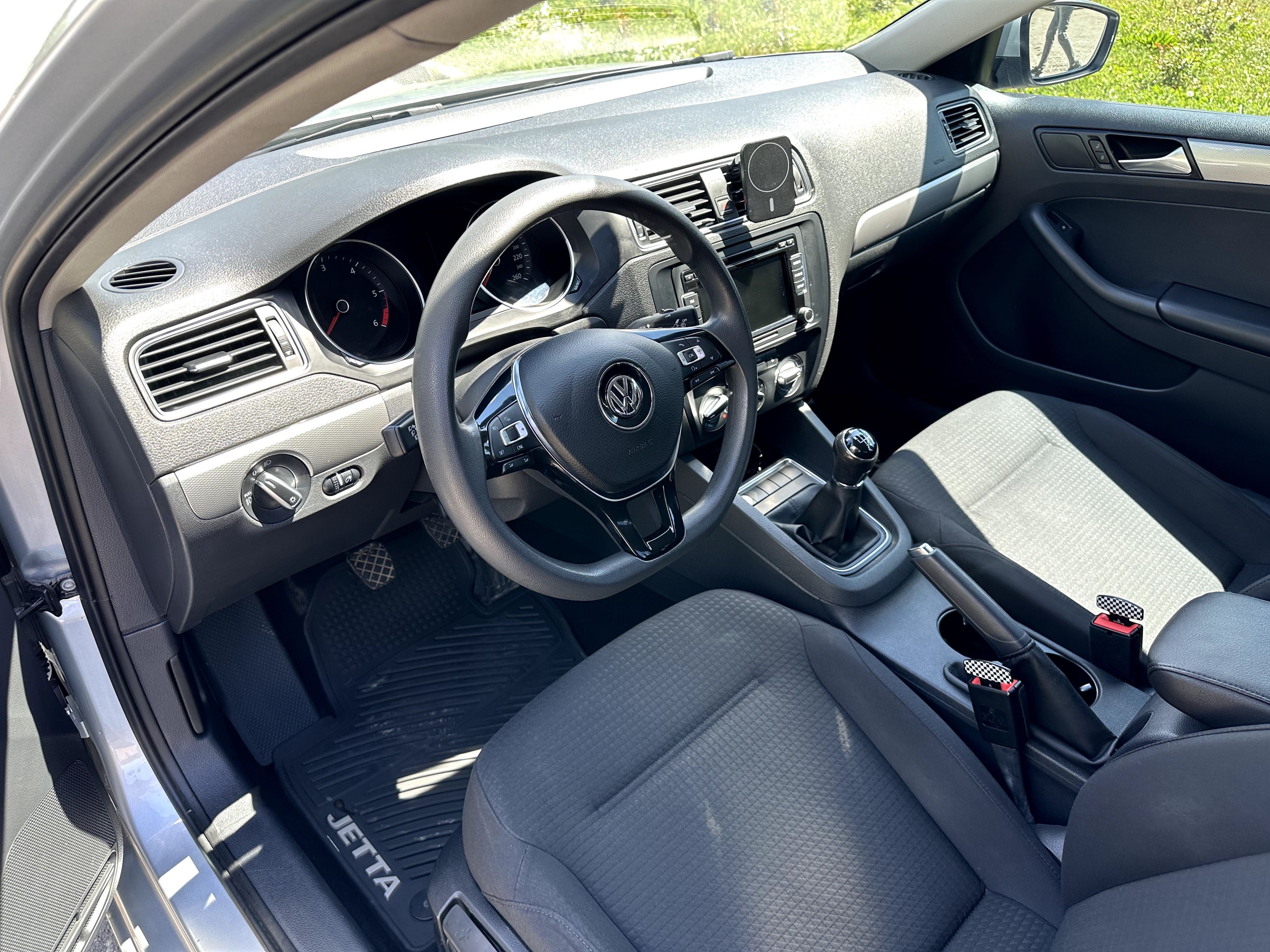 Продам Volkswagen Jetta 2015 VI покоління (FL)
