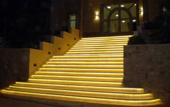 Rgb led.  Кольорова світодіодна лєнта.  Вологостійка . Лед стрічка