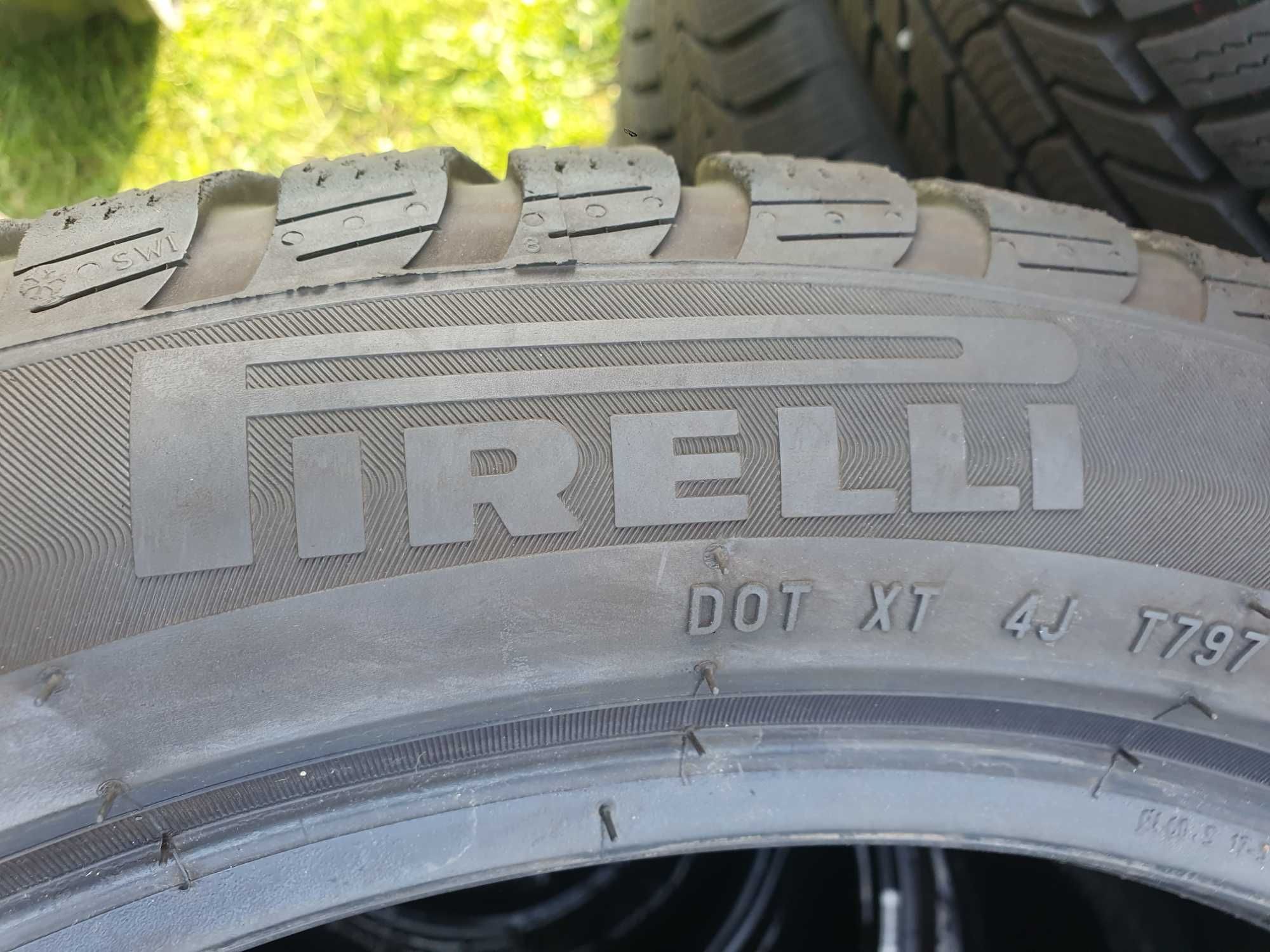 A04# Opony uzywane zimowe 245/45/18" Pirelli