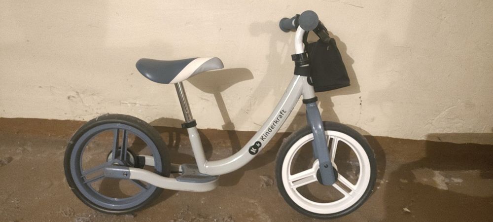 Rowerek biegowy kinderkraft hamulec dzwonek