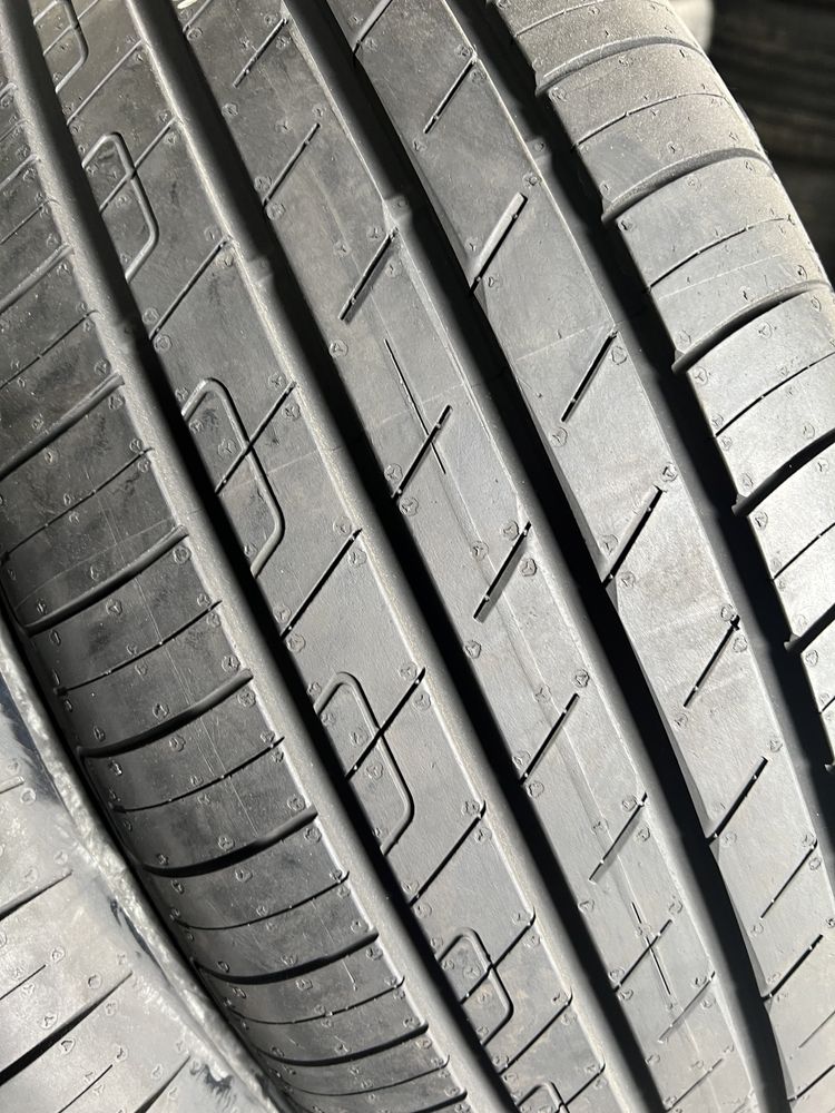 215/55/17 Goodyear Efficient Grip Perfomance 4шт новые